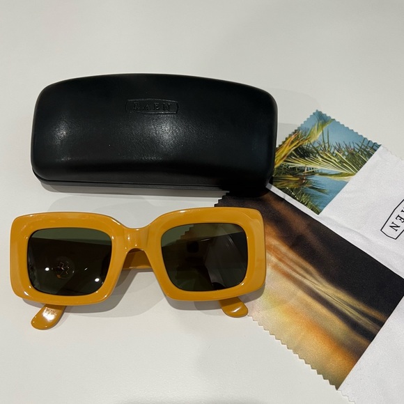 Raen Flatscreen Unisex Yellow/Green Sunglasses - Picture 8 of 9